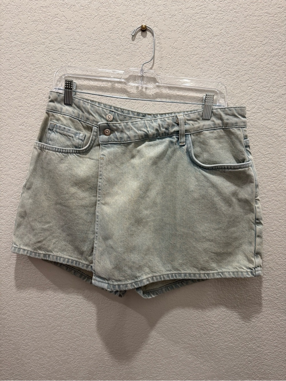 Asymmetrical Jean Skort (Sample piece from Free People/Anthropologie factory) - Picture 2 of 7